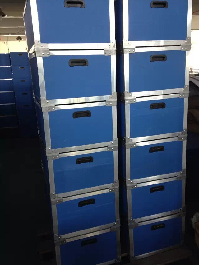 鋁合金邊條，護角加強型物流箱